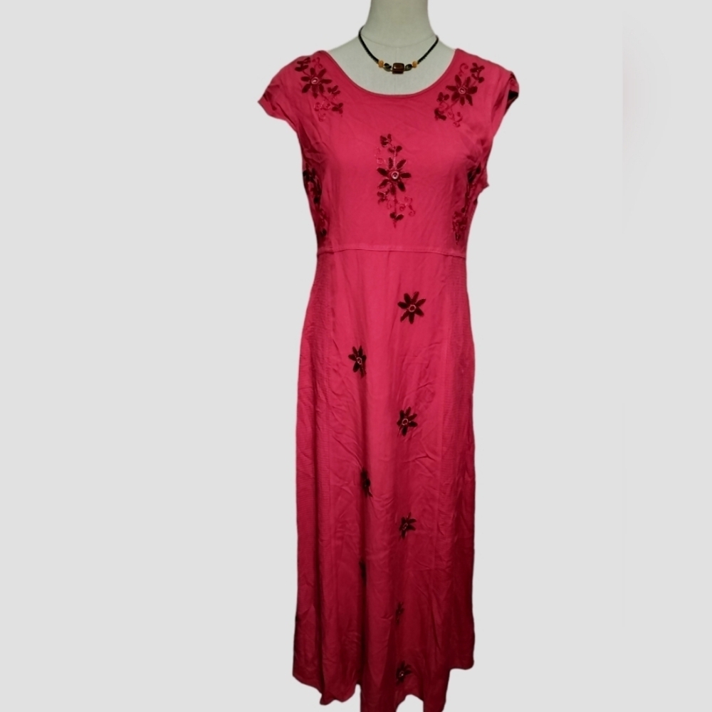 2570) Vintage Jasmine by KVM Red Flower Embroidery Button Maxi Dress Size Large